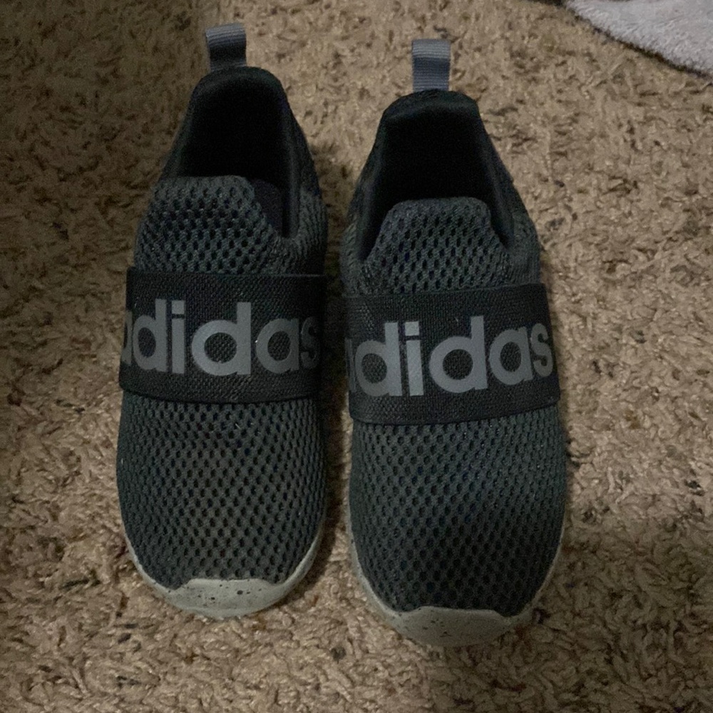 Adidas Tennis Shoes